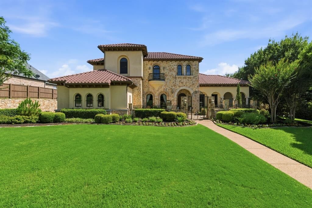 Property Photo:  1100 Tuscany Terrace  TX 76262 