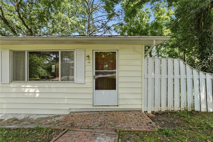 Property Photo:  16 College Street  AR 72632 