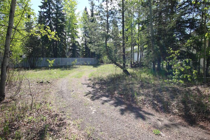 Property Photo: 8 Myhon Place BC V0C 2W0