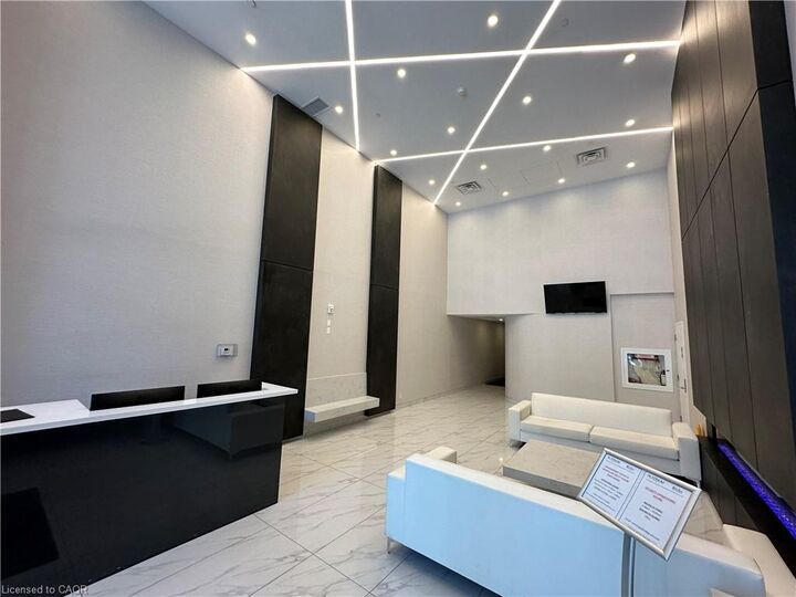 Property Photo:  15 Queen Street 1801  ON L8P 0C6 
