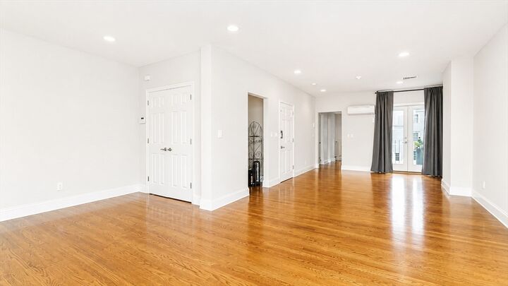 Property Photo:  9 Auburn Street 2  MA 02129 
