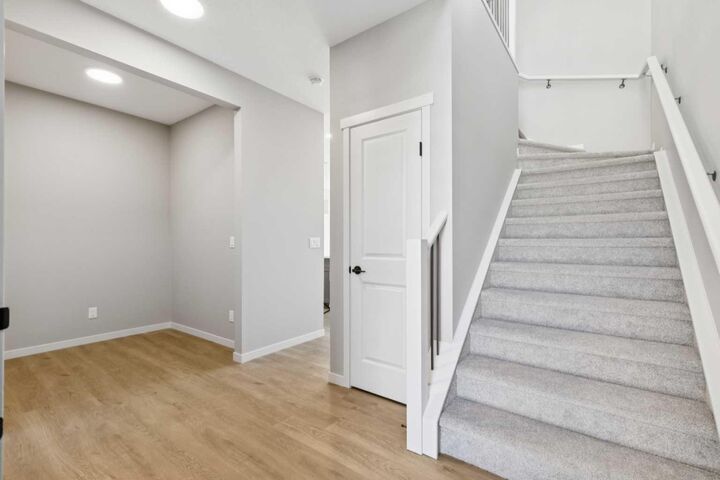 Property Photo: 386 Hotchkiss Manor SE AB T3S 0J9
