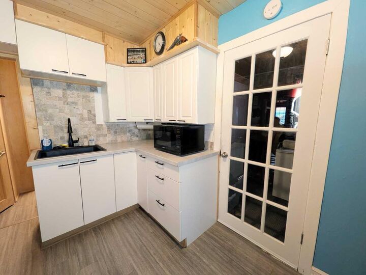 Property Photo: 4824 47 Avenue AB T0H 3G0