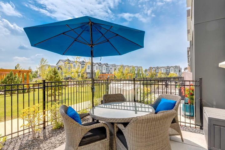 Property Photo: 218 Les Jardins Park SE AB T2C 5V3