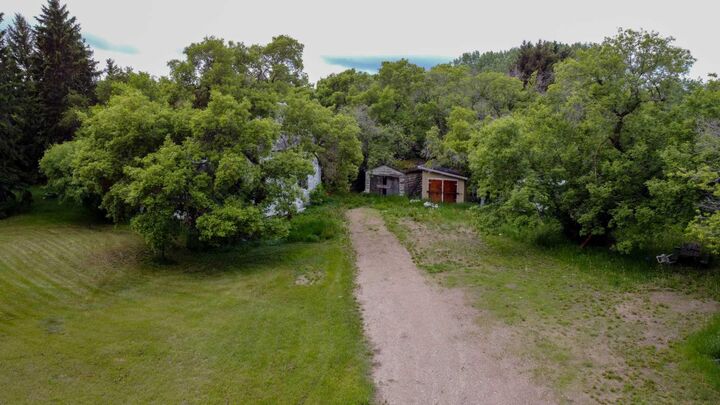 440048 Highway 894 — photo 1