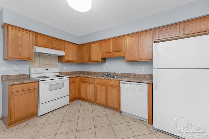 Property Photo:  10140 Guidy Ln  FL 32514 