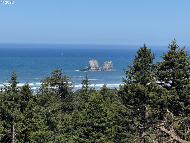 Property Photo: 16500 N Highway 101 OR 97136