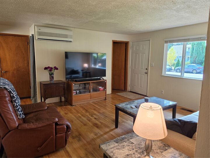 Property Photo: 18816 89 Avenue NE WA 98011