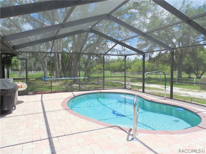 Property Photo: 5825 S Bob White Drive FL 34446