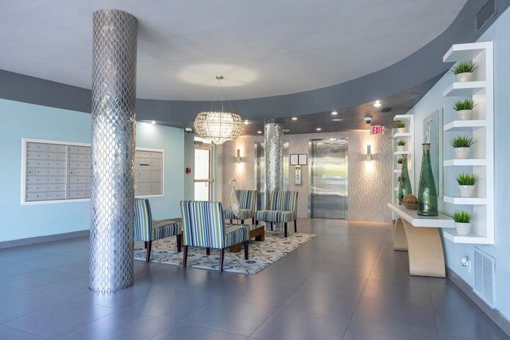 Property Photo: 3250 NE 28th Street Unit 302 FL 33308