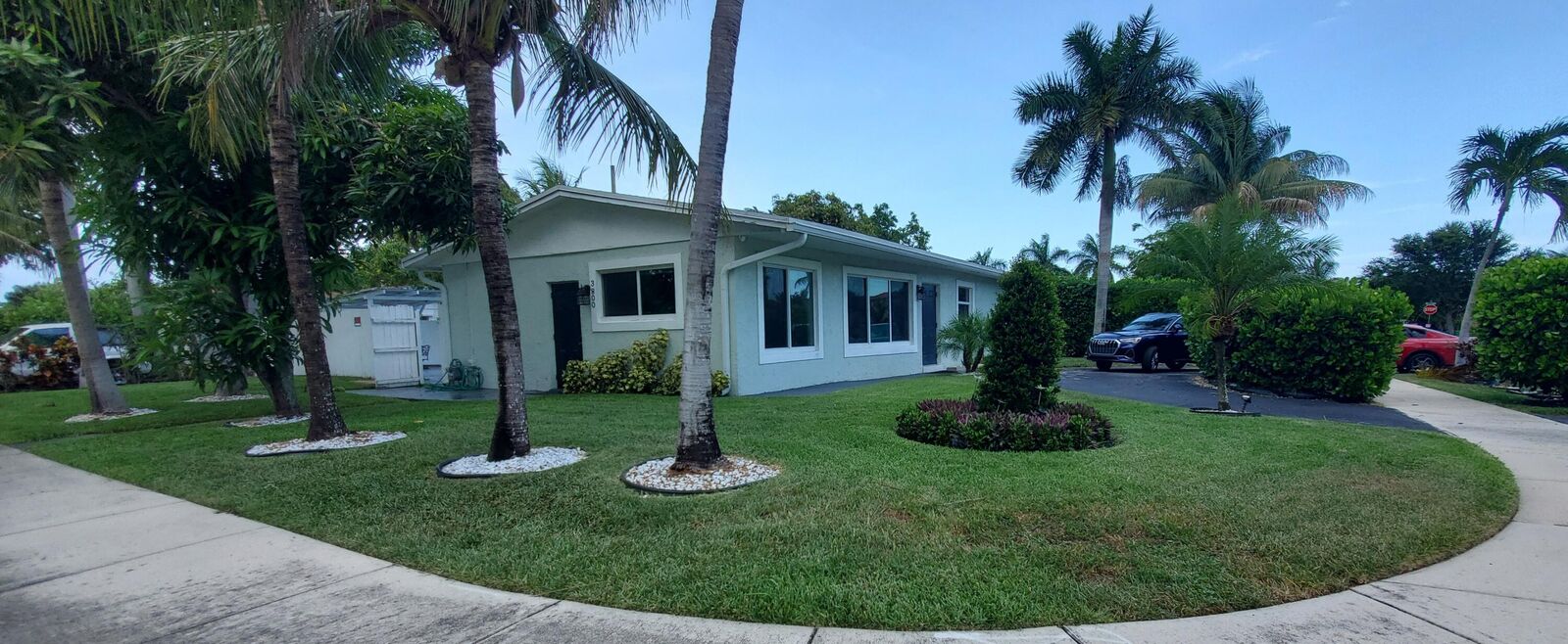 Property Photo:  3800 NE 4th Avenue  FL 33064 