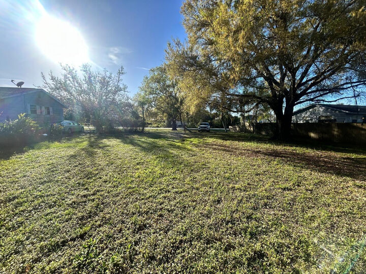 Property Photo:  8922 102nd Avenue  FL 32967 