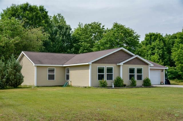 Property Photo: 9677 Westwood Drive MI 49685