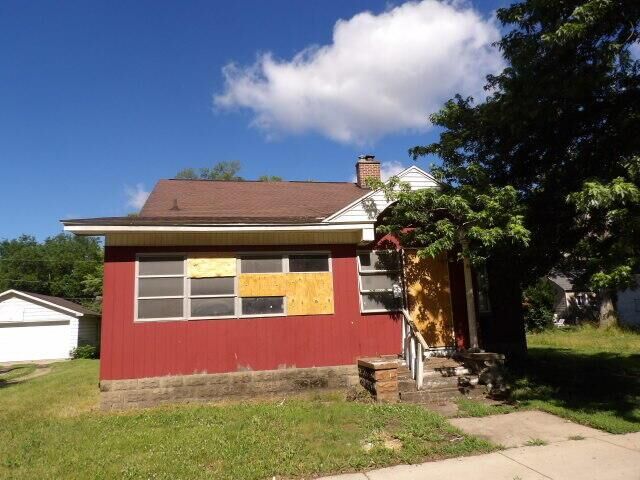 Property Photo: 709 S Main Street MI 49093