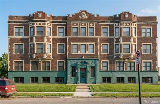 Property Photo:  3295 Rochester Street 1  MI 48206 