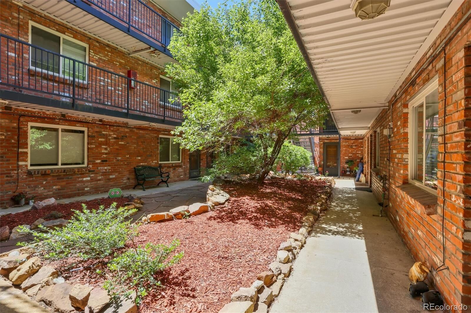 Property Photo: 155 S Pennsylvania Street 202 CO 80209