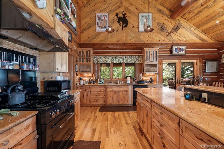 Property Photo:  61 Farview Lane  CO 80447 