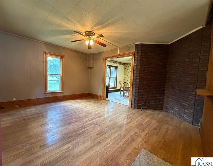 Property Photo: 241 N Hunt Street MN 56055