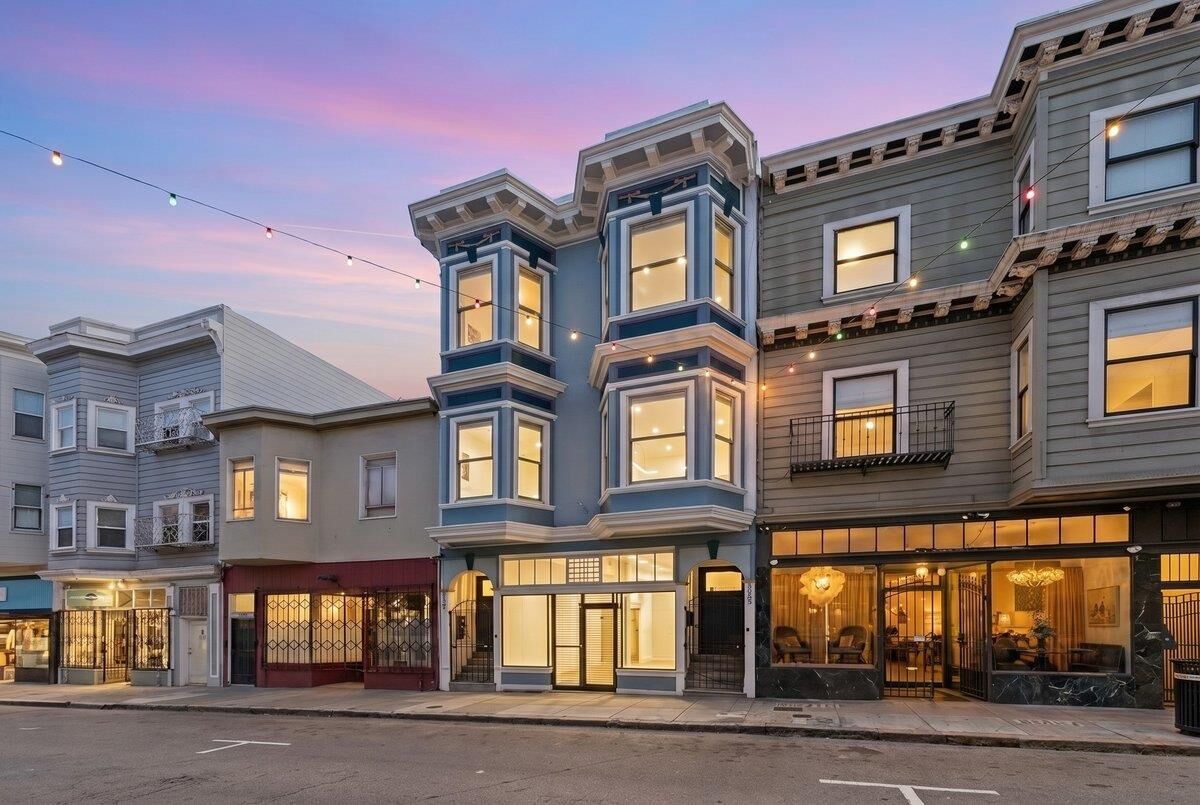 Property Photo:  1427 Grant Avenue  CA 94133 