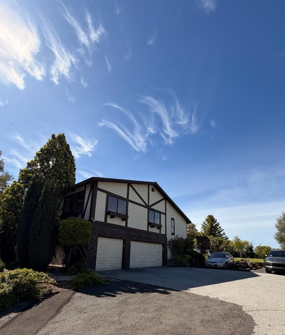 Property Photo: 2618 Sabercat Court CA 94539