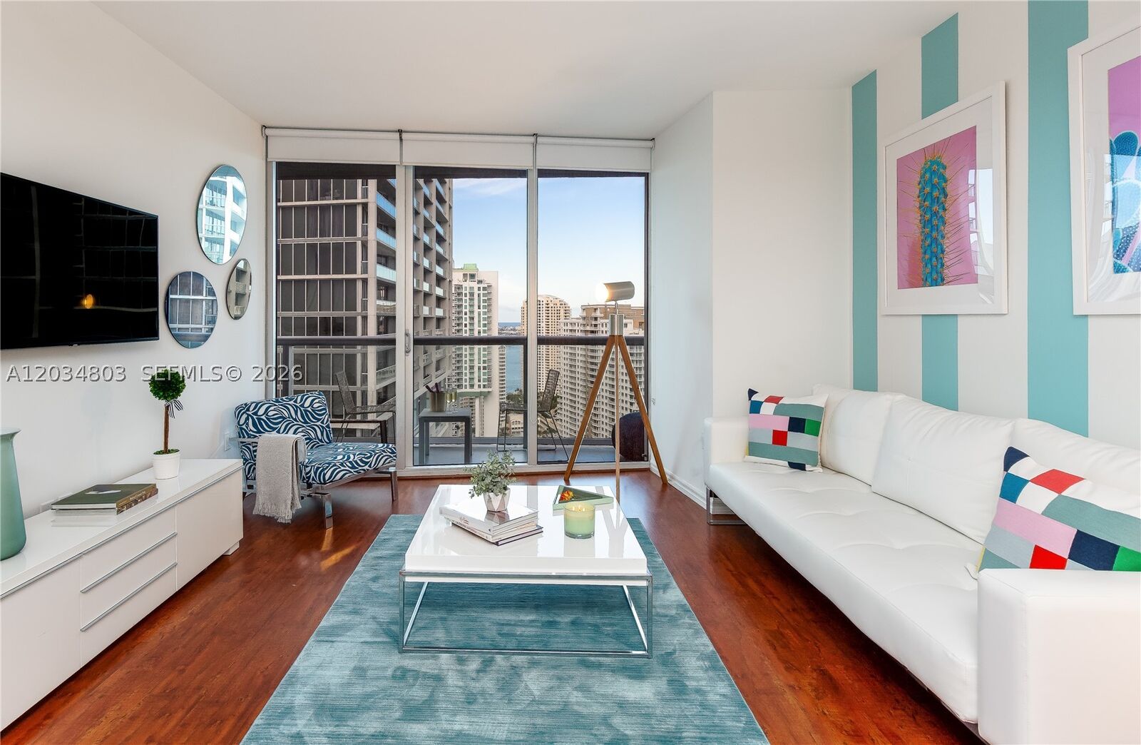 Property Photo: 485 Brickell Ave 3211 FL 33131