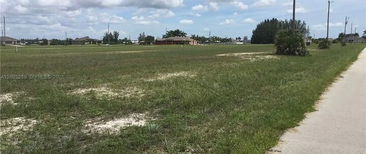 Property Photo:  3513 NW 46th Ln  FL 33993 