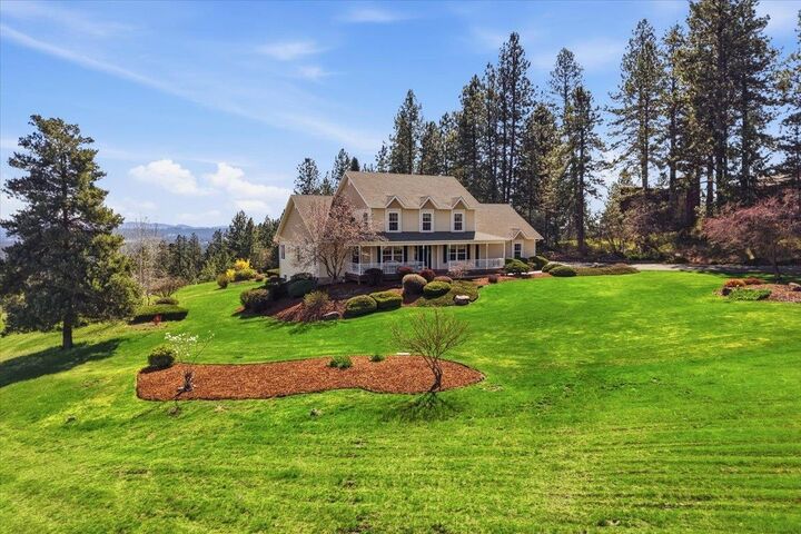 Property Photo:  21710 N Saddle Mountain Ln  WA 99005 