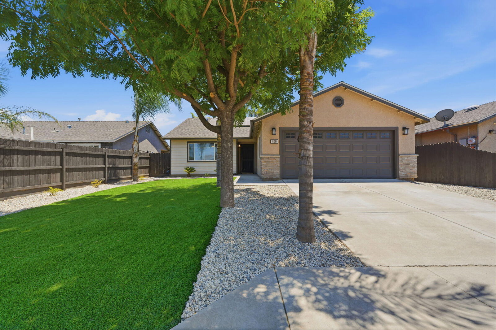 Property Photo: 31086 Wolf Street CA 93291