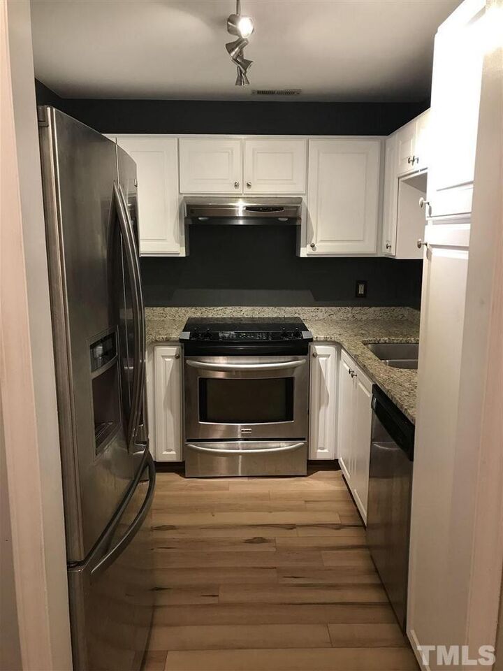 Property Photo: 1000 Brighthurst Drive NC 27605