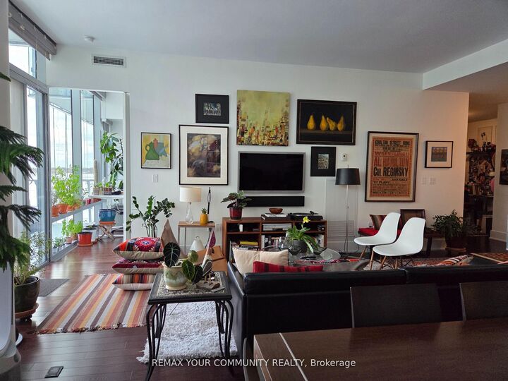 Property Photo: 39 Queens Quay E 815 ON M5E 0A5