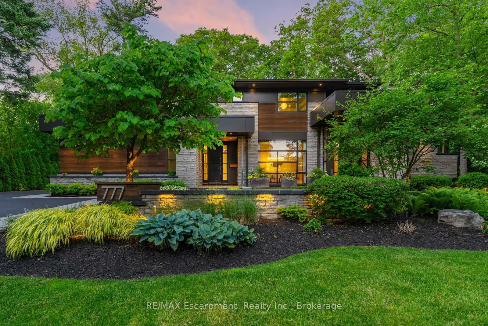 Property Photo: 777 Shadeland Avenue ON L7T 2M2
