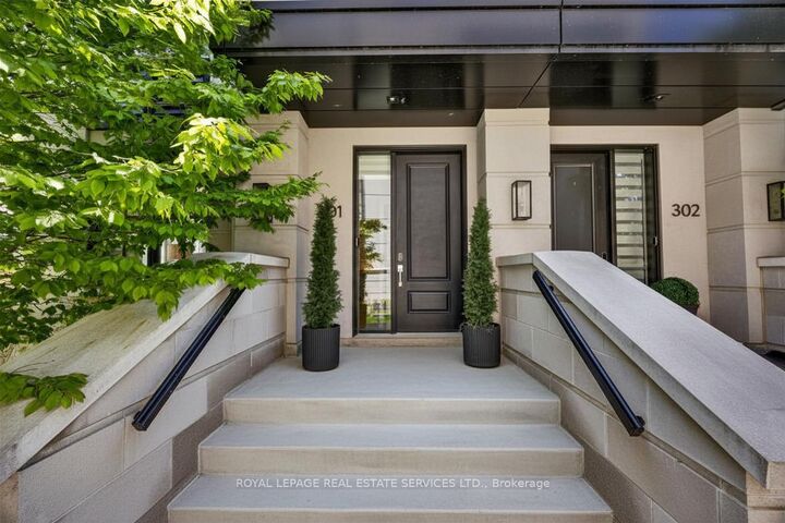 Property Photo: 1195 Gooseberry Lane 301 ON L5G 0B7