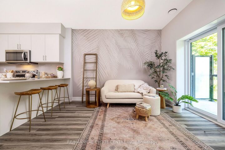 Property Photo: 1100 Lackner Place 114 ON N2A 3R2