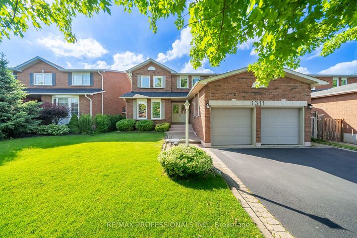 1311 Greenridge Circle — photo 1