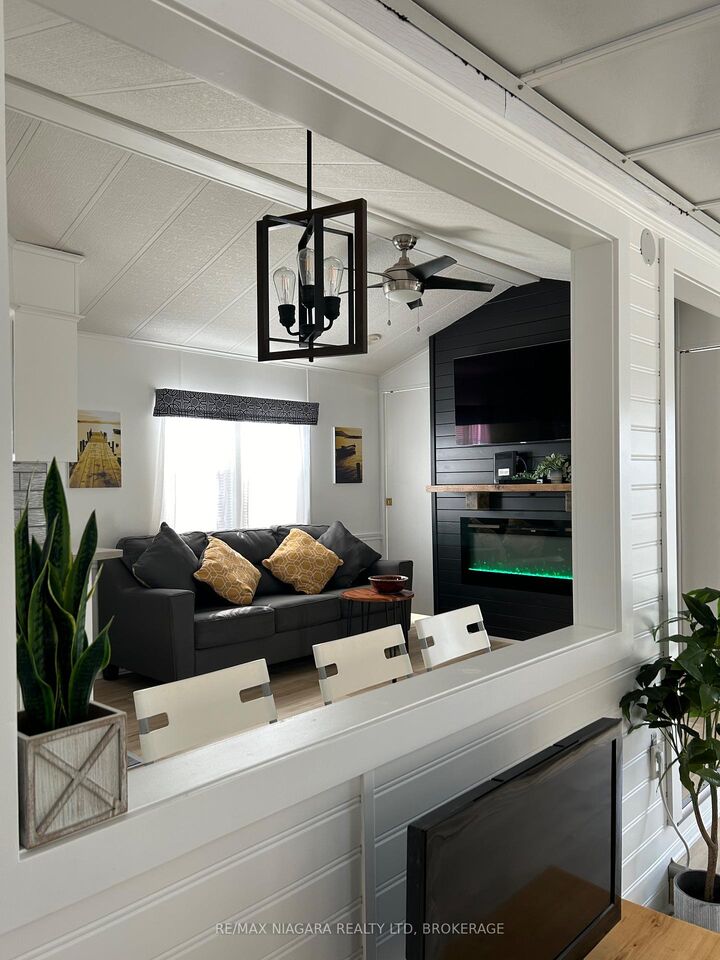 Property Photo: 48 Quarry View Village N/A ON L0S 1R0