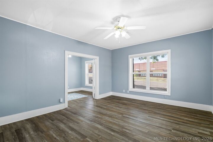 Property Photo:  1005 N 7th  OK 74701 