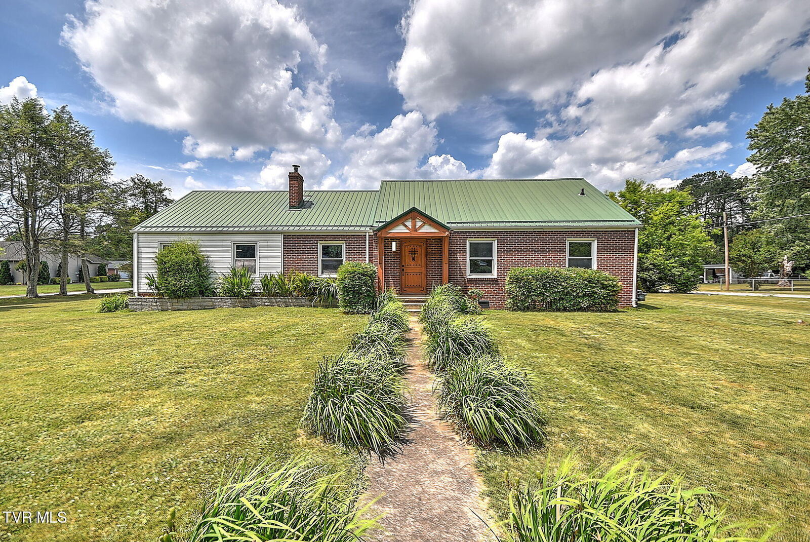 Property Photo:  1121 Broad Street  TN 37643 