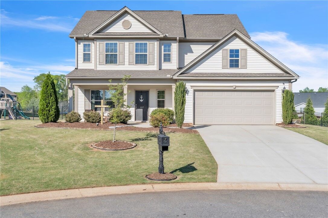 Property Photo: 1017 Waterside Drive SC 29642