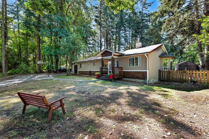 Property Photo: 1290 McKenzie Dr BC V9L 5R9