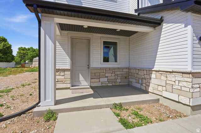 Property Photo: 167 E 400 S 2 UT 84335