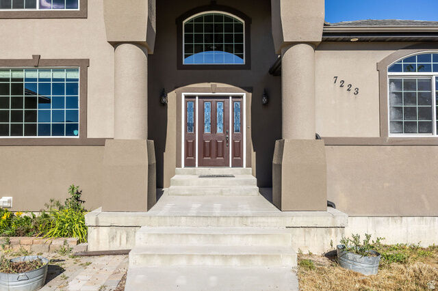 Property Photo: 7223 N Estancia Ln 3 UT 84335