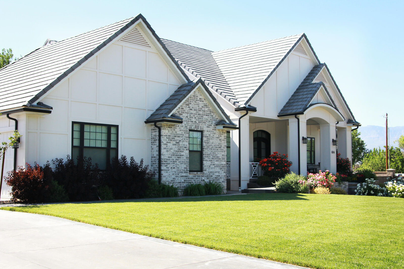 Property Photo: 684 S 990 W UT 84737