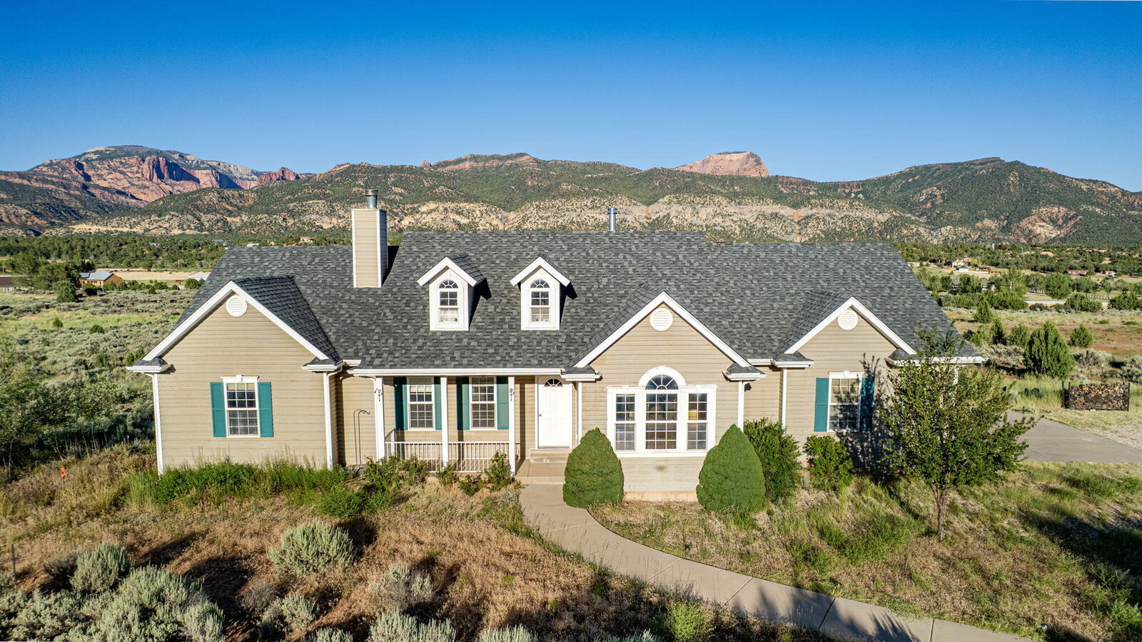 Property Photo:  1625 S 2200 E  UT 84757 