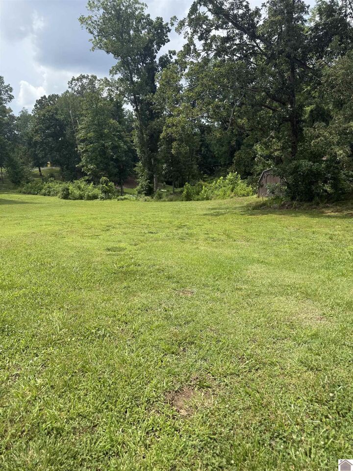 Property Photo:  102 Autumn Lane  KY 42044 