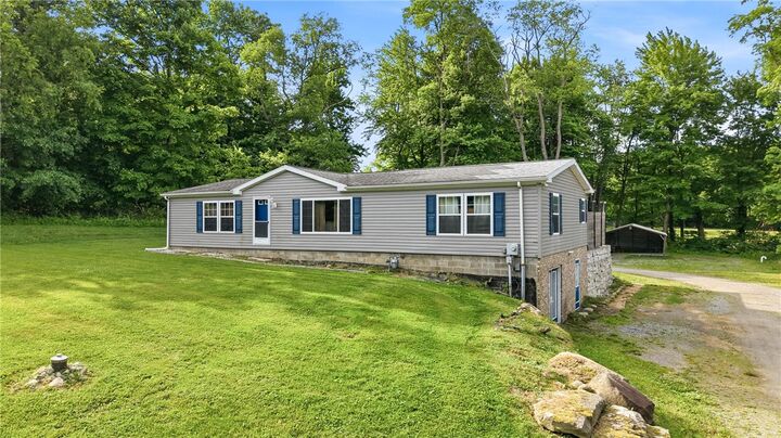 Property Photo:  3417 Hubbard-Middlesex Rd  PA 16159 