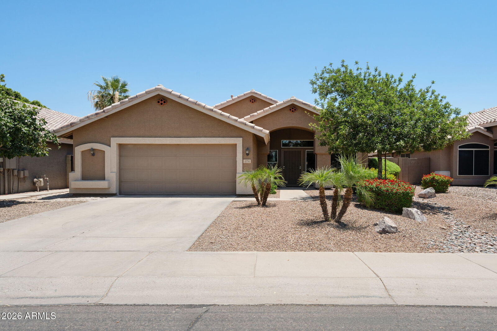 Property Photo:  1751 S Oak Street  AZ 85233 