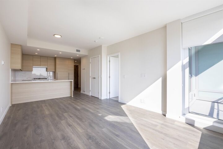 Property Photo: 308 Morrissey Road 1903 BC V3H 0M2