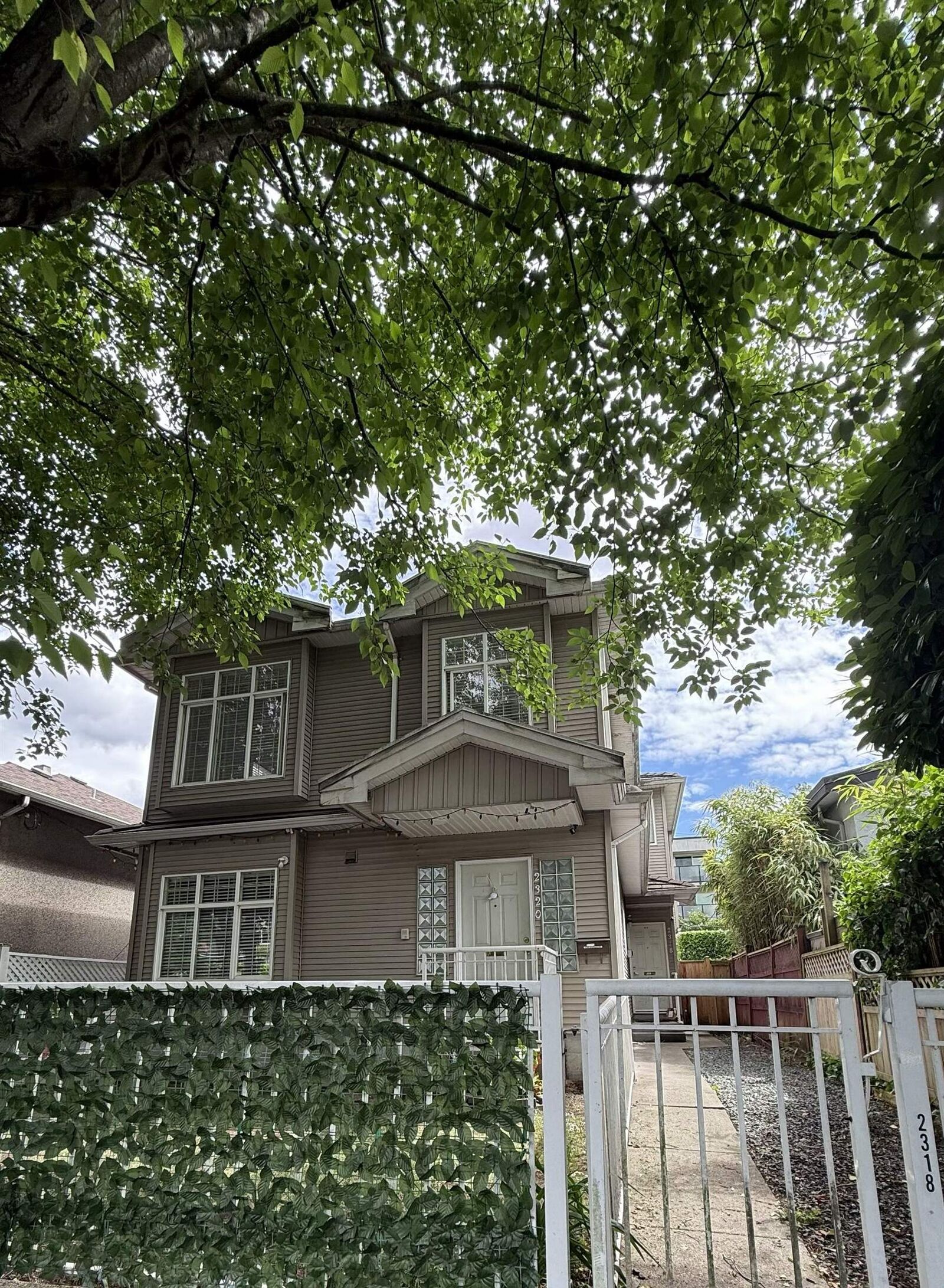 Property Photo:  2320 Dundas Street  BC V5L 1K1 