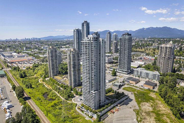 2388 Madison Avenue 608 — photo 1