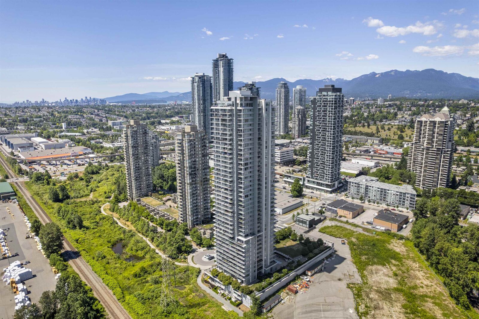 Property Photo:  2388 Madison Avenue 608  BC V5C 0K8 